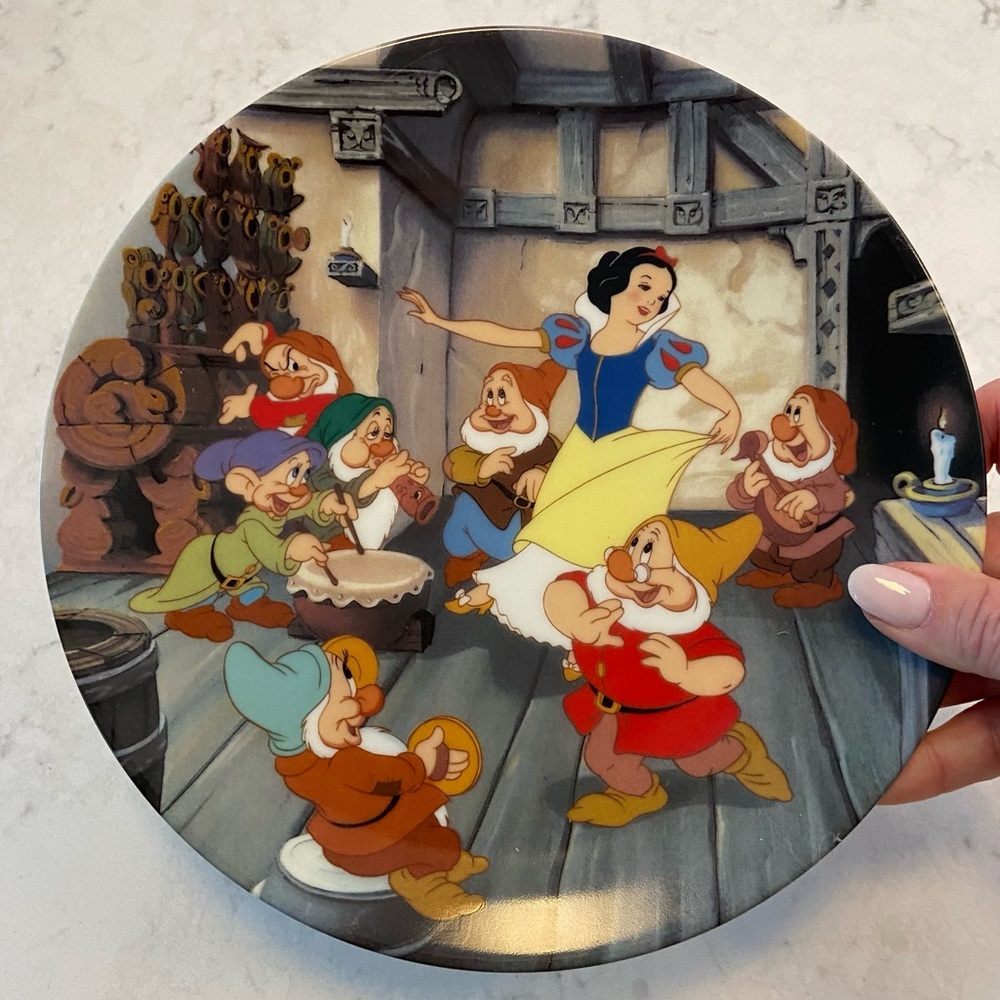 Knowles Fine China “The Dance of Snow White and the Seven Dwarfs” plate